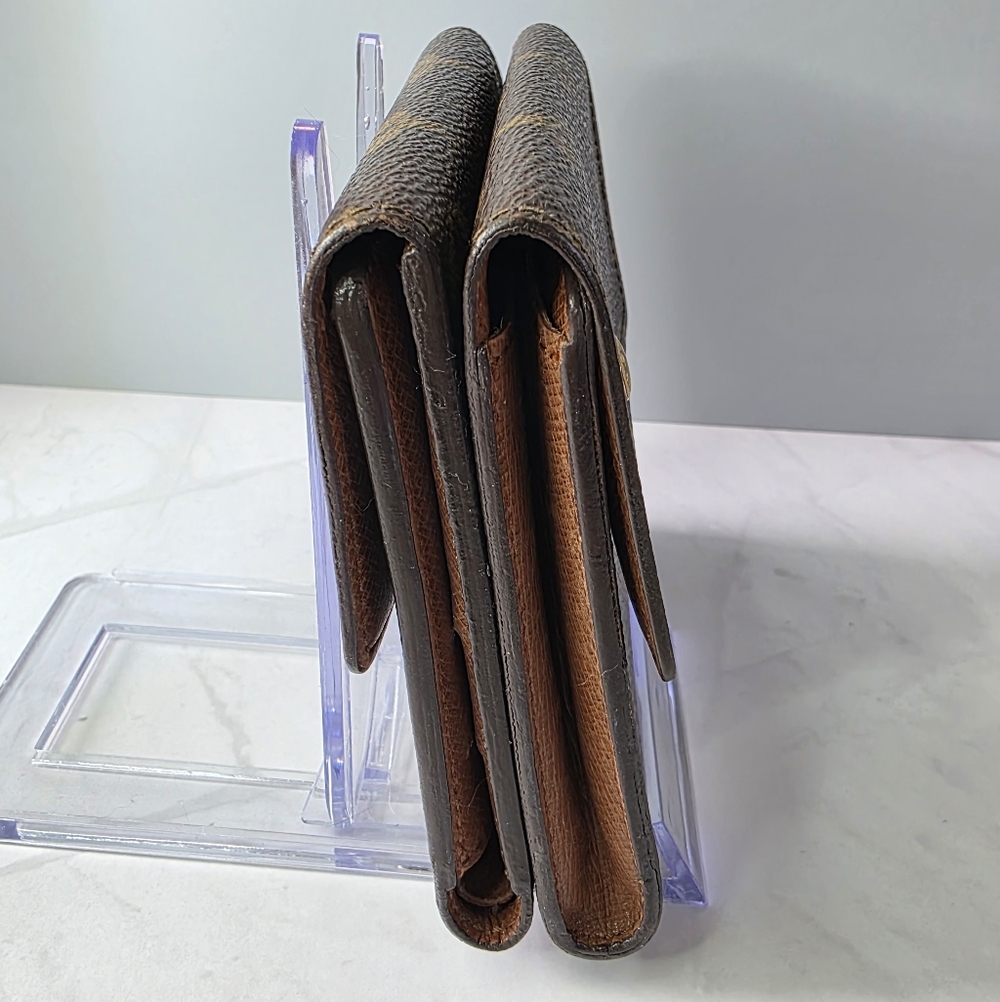 Authentic Louis Vuitton Monogram Compact Elise Wallet — Full Inclusion - Picture 5 of 11